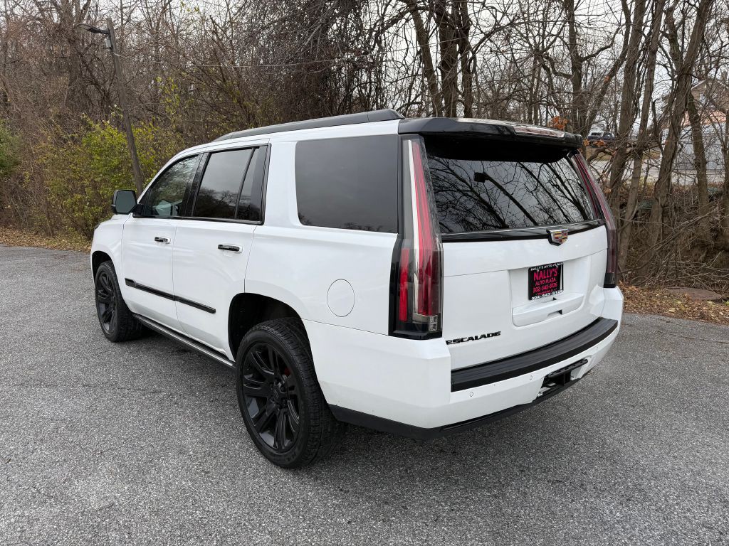 2016 Cadillac Escalade Image 3