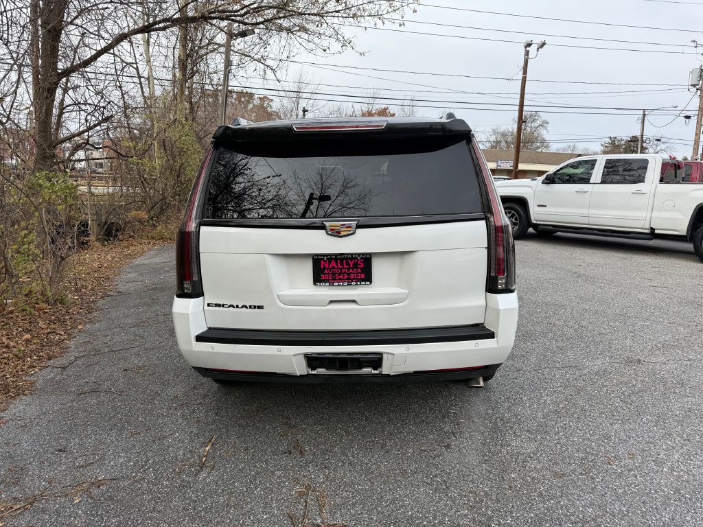2016 Cadillac Escalade Image 4