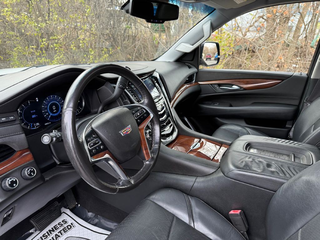 2016 Cadillac Escalade Image 9