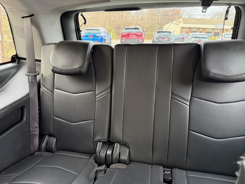 2016 Cadillac Escalade Image 11