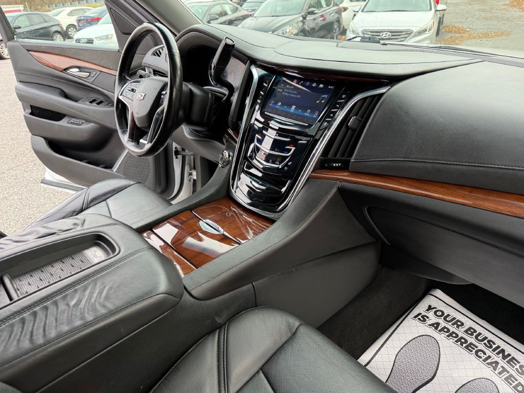 2016 Cadillac Escalade Image 14