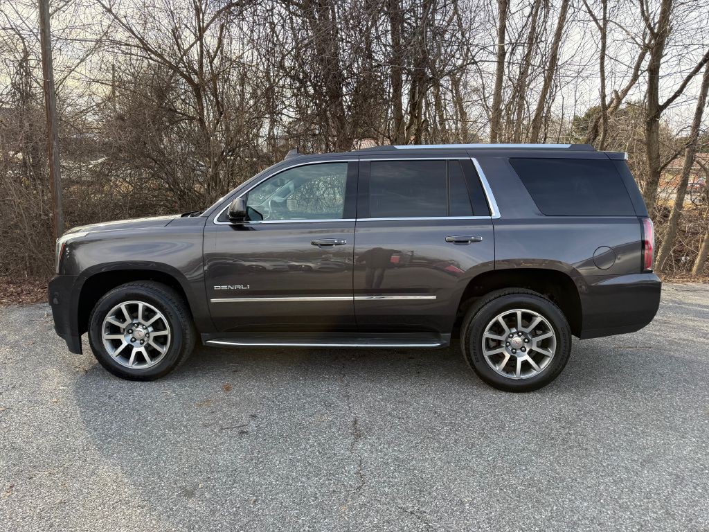 2017 GMC Yukon Image 2