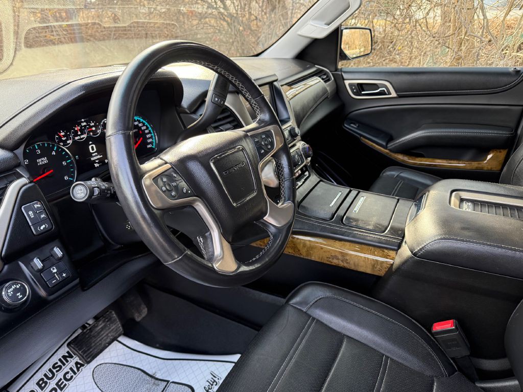 2017 GMC Yukon Image 9
