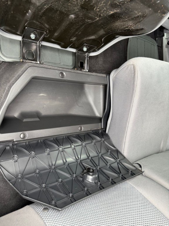 2015 Toyota Tacoma Image 12