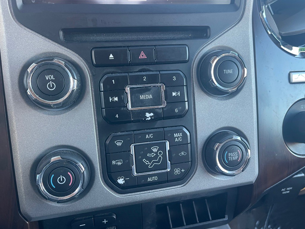 2016 Ford F-250 Image 20