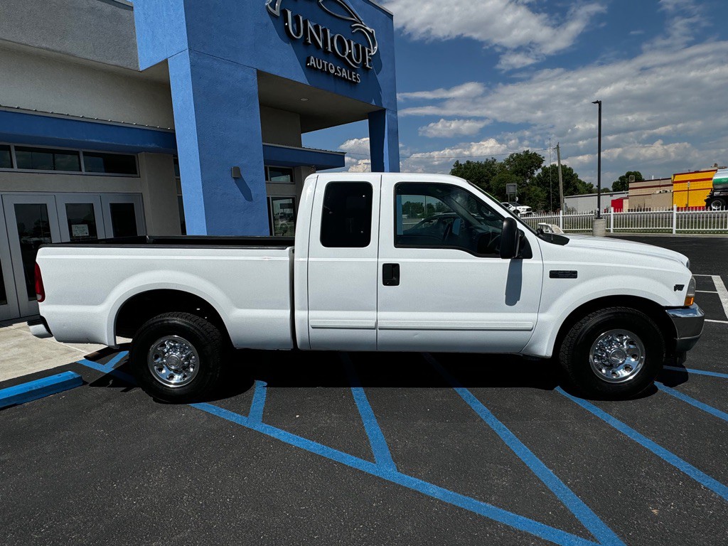 2002 Ford F-250 Image 2