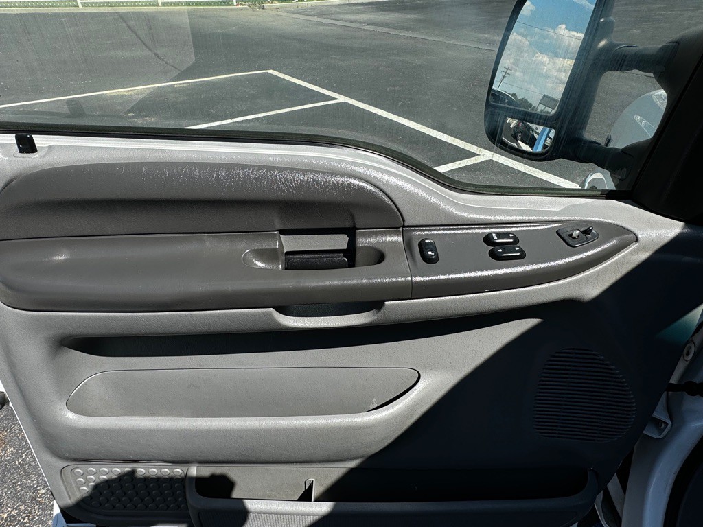 2002 Ford F-250 Image 12