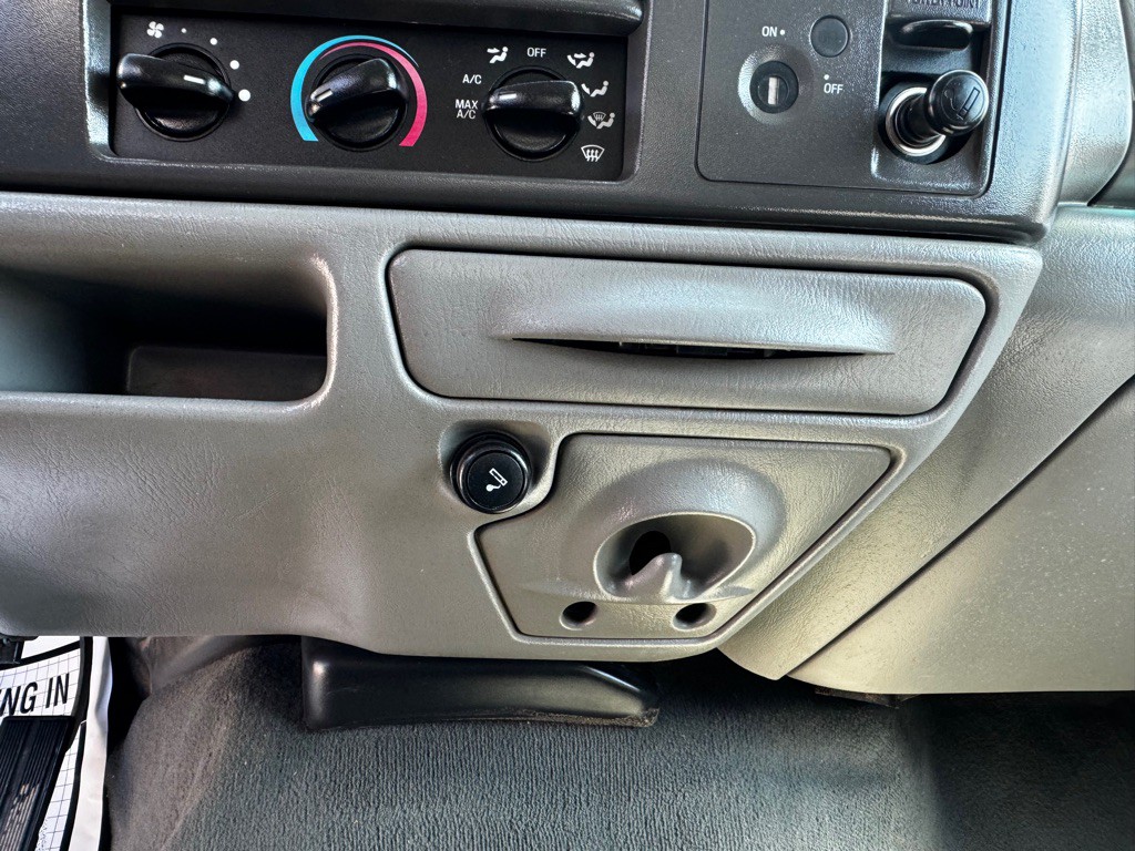 2002 Ford F-250 Image 20