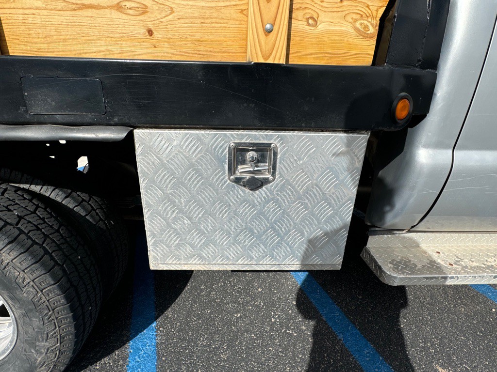 2001 Ford F-350 Image 13