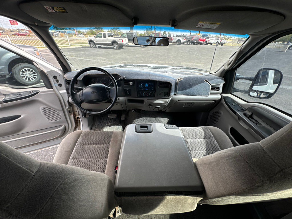2001 Ford F-350 Image 30