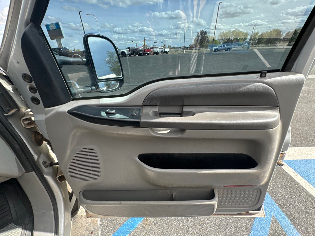 2001 Ford F-350 Image 34