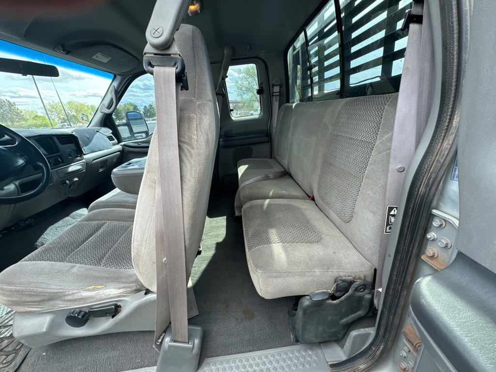 2001 Ford F-350 Image 37