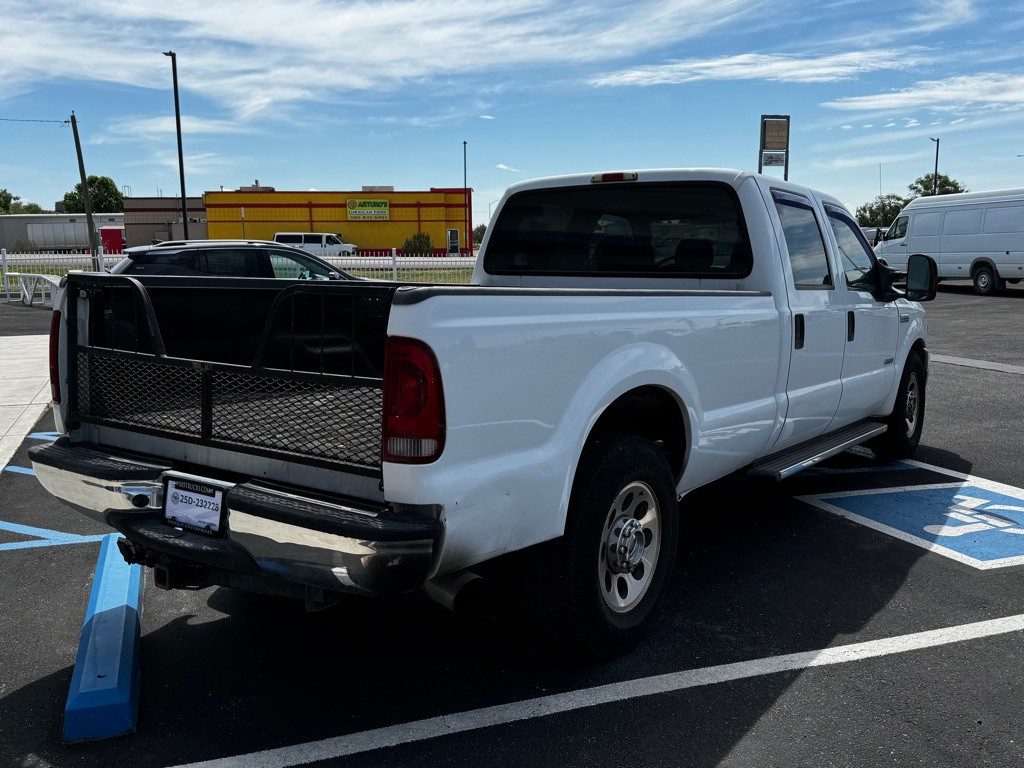 2005 Ford F-350 Image 3