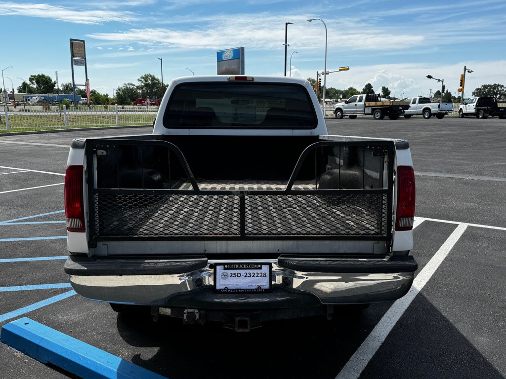 2005 Ford F-350 Image 4