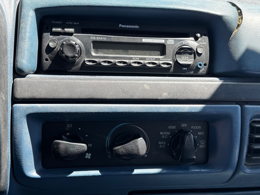 1996 Ford F-150 Image 14
