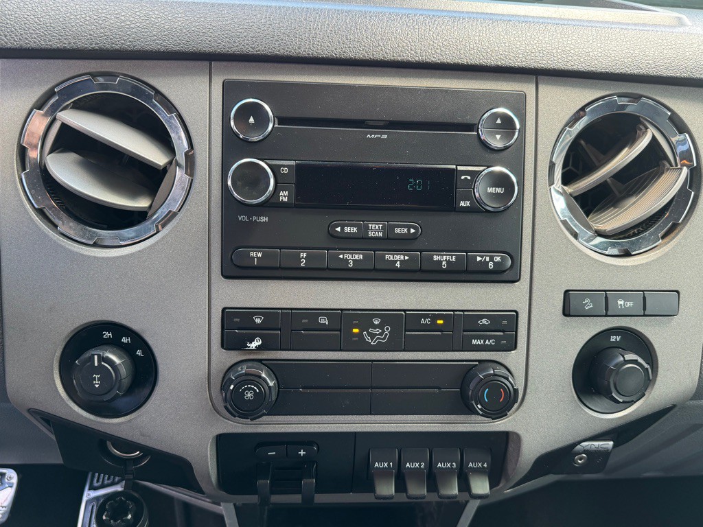 2014 Ford F-250 Image 28