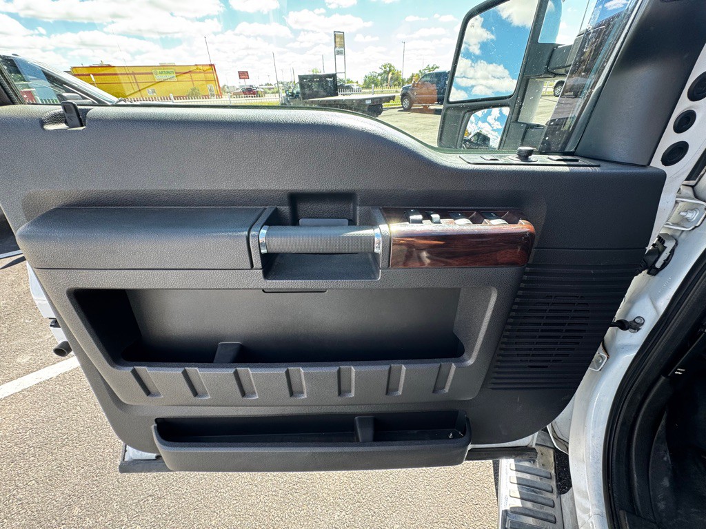 2009 Ford F-350 Image 13