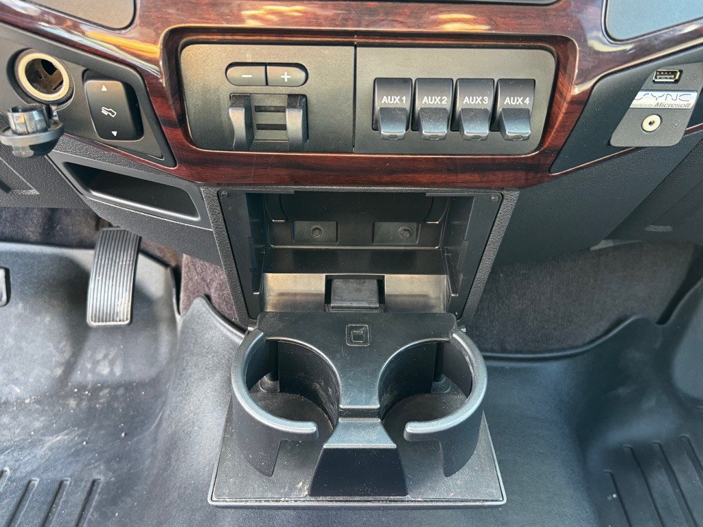 2009 Ford F-350 Image 25