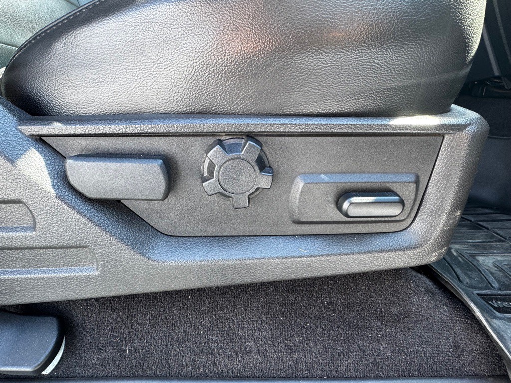 2009 Ford F-350 Image 28
