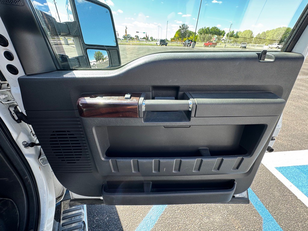 2009 Ford F-350 Image 29