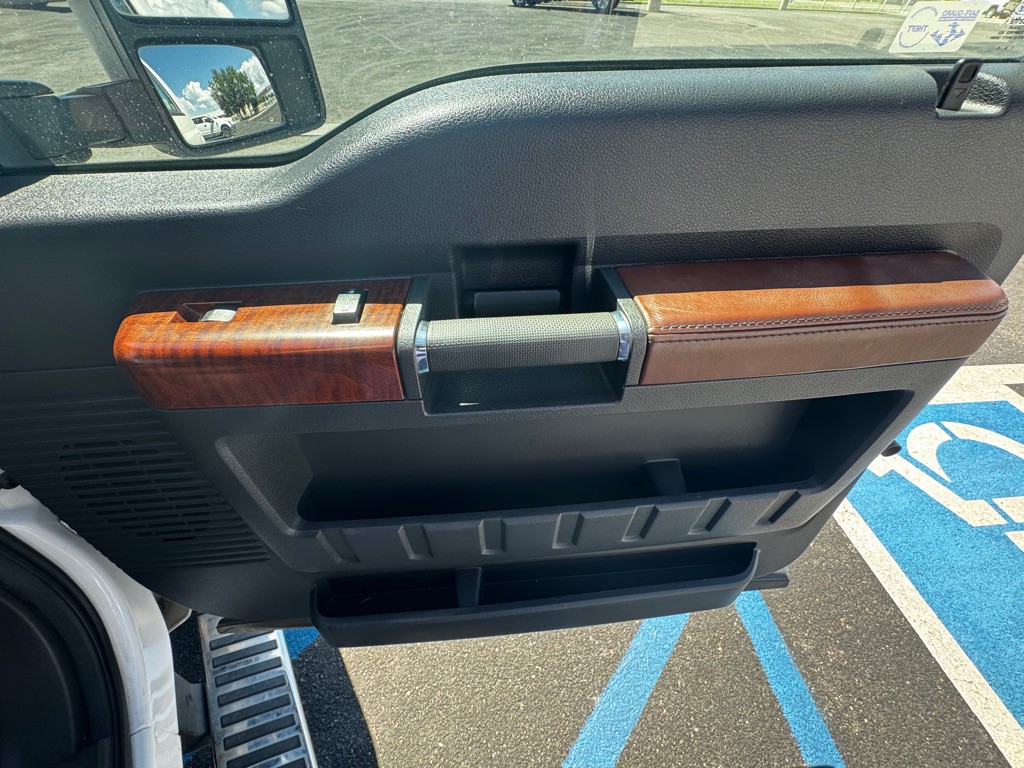 2012 Ford F-350 Image 29