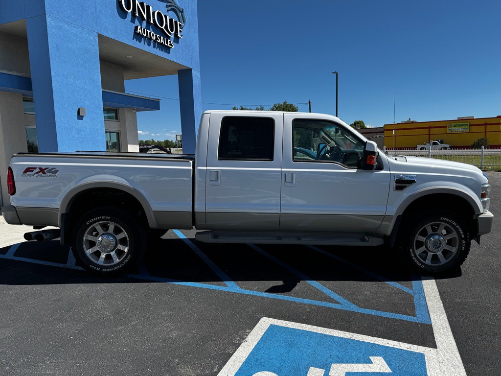 2010 Ford F-350 Image 2