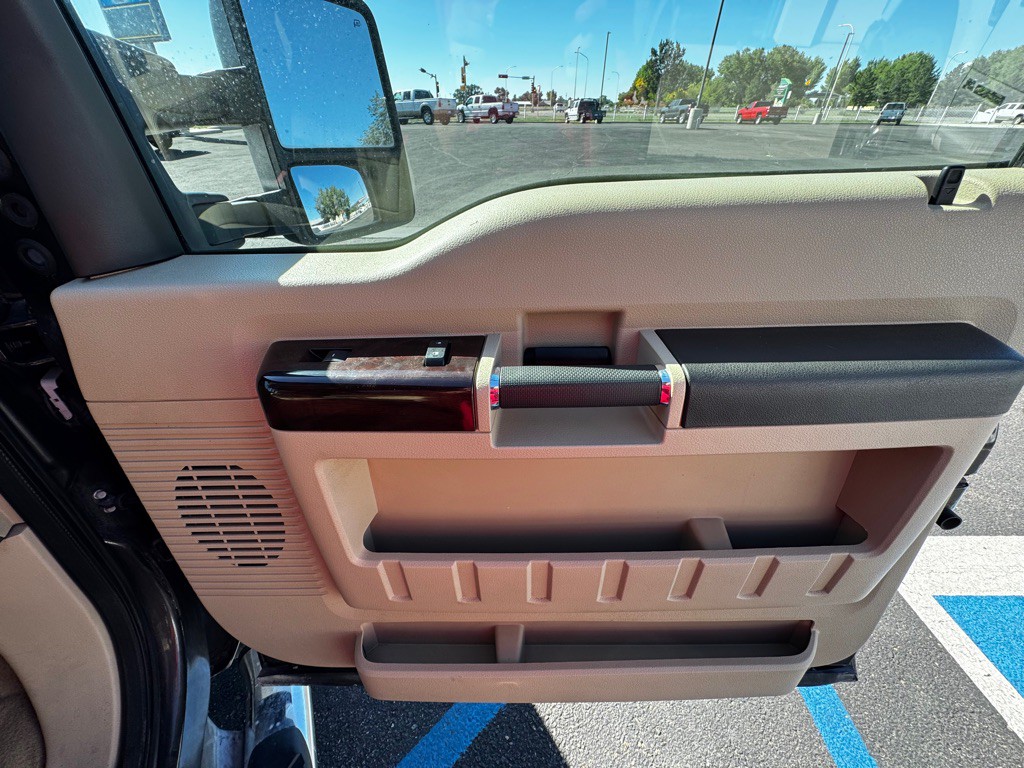 2008 Ford F-350 Image 25