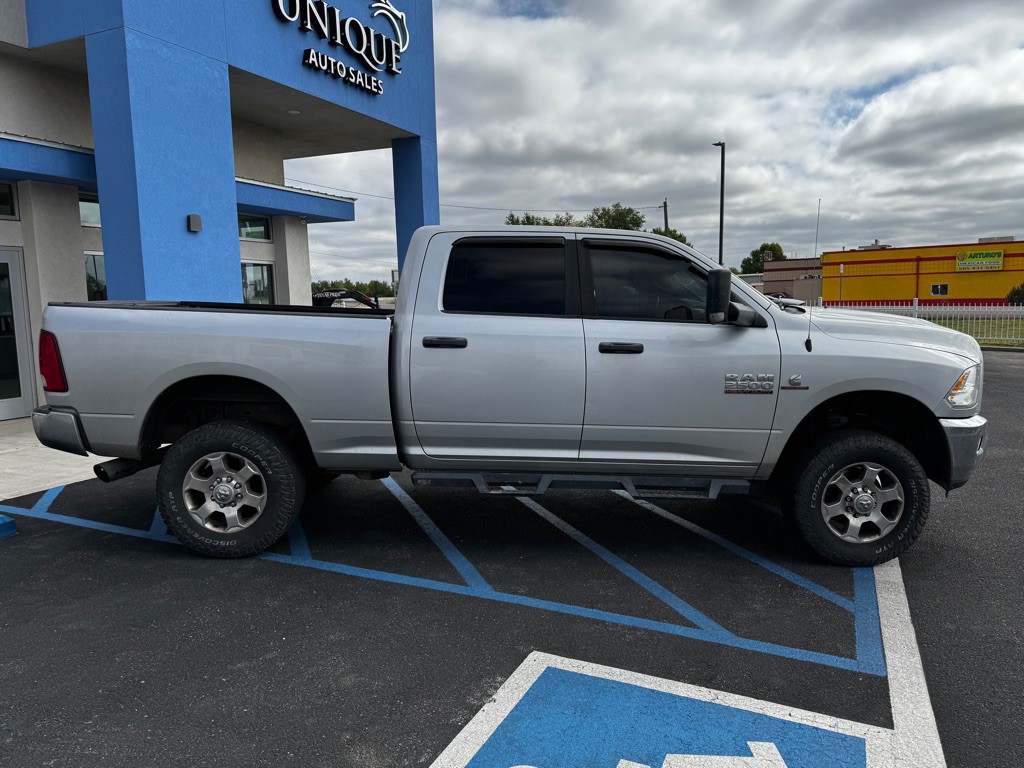2016 RAM 2500 Image 2
