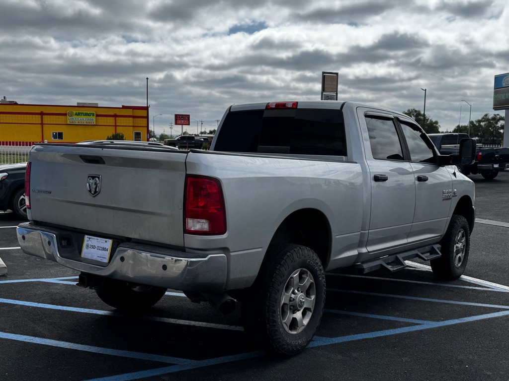 2016 RAM 2500 Image 3