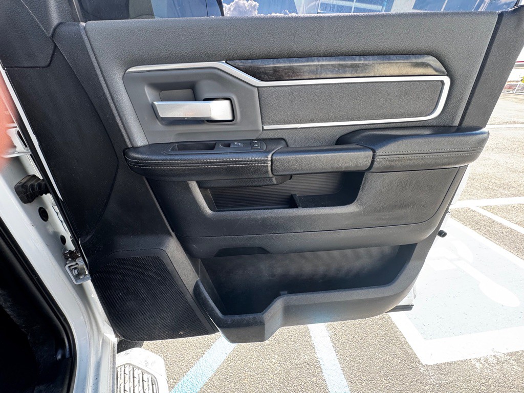 2020 RAM 2500 Image 32