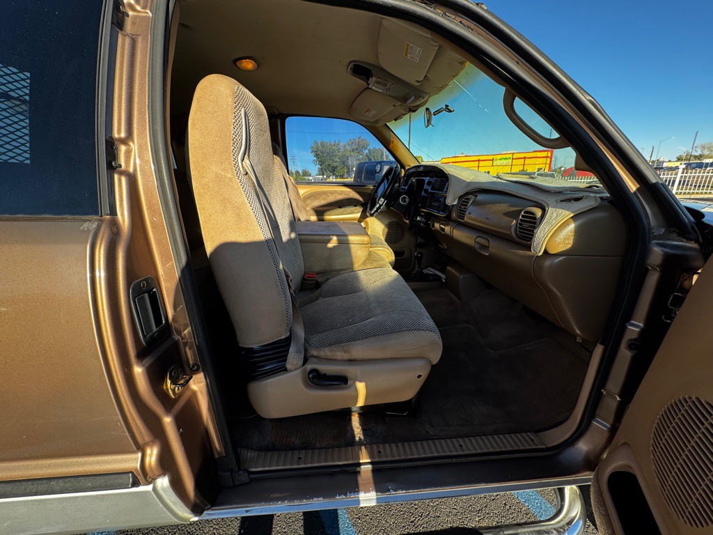 2001 Dodge Ram 2500 Image 18