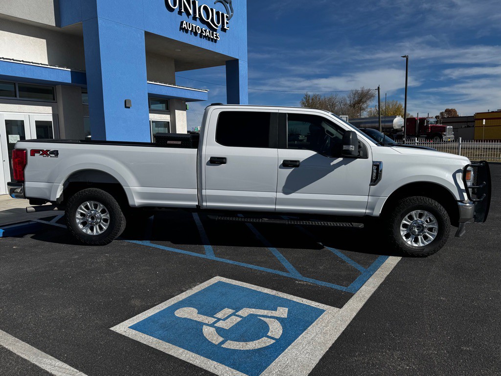 2022 Ford F-350 Image 2