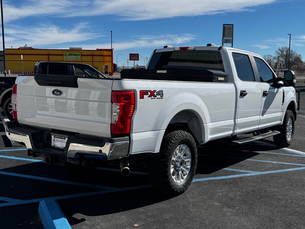 2022 Ford F-350 Image 3
