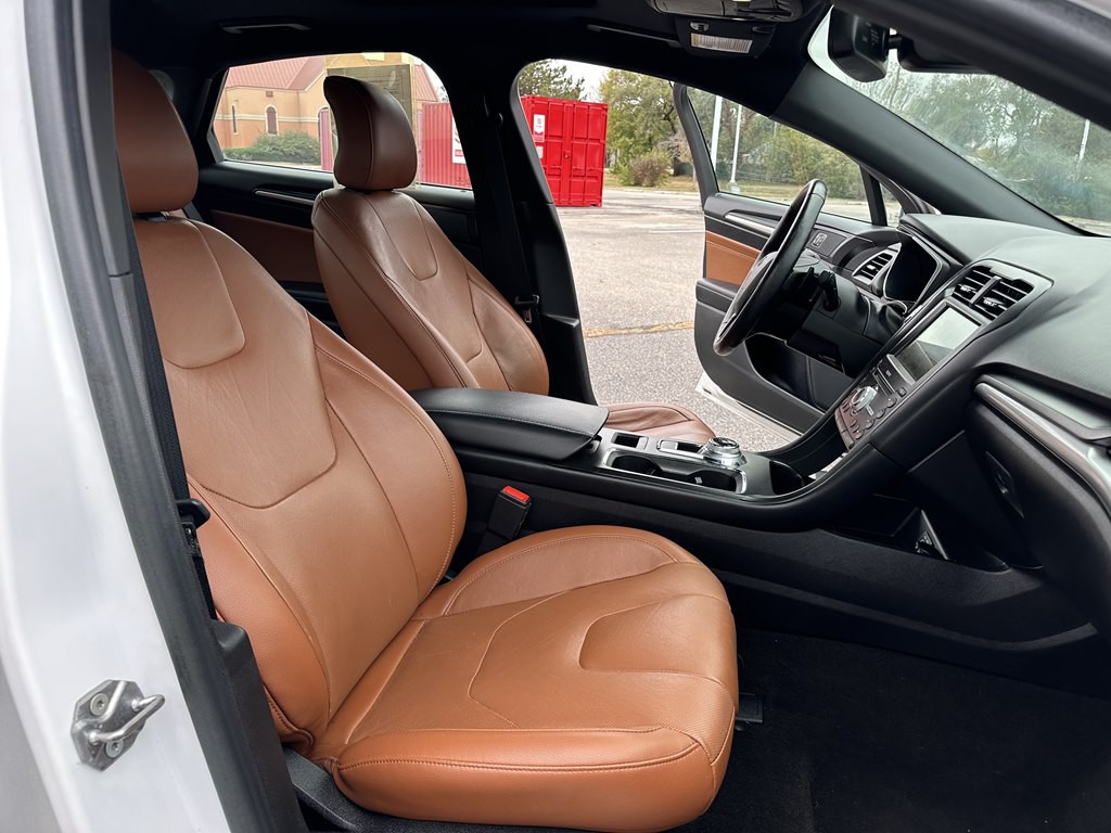 2019 Ford Fusion Image 23