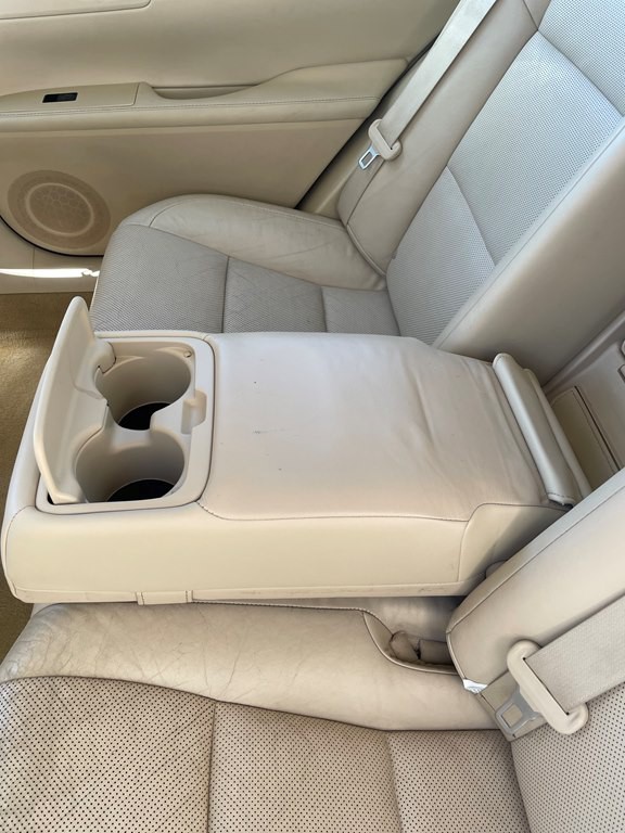 2013 Lexus ES Image 22