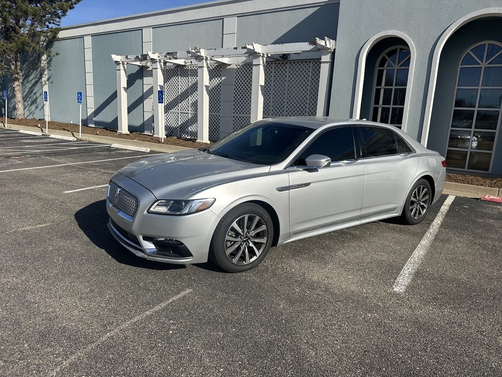 2018 Lincoln Continental Image 4