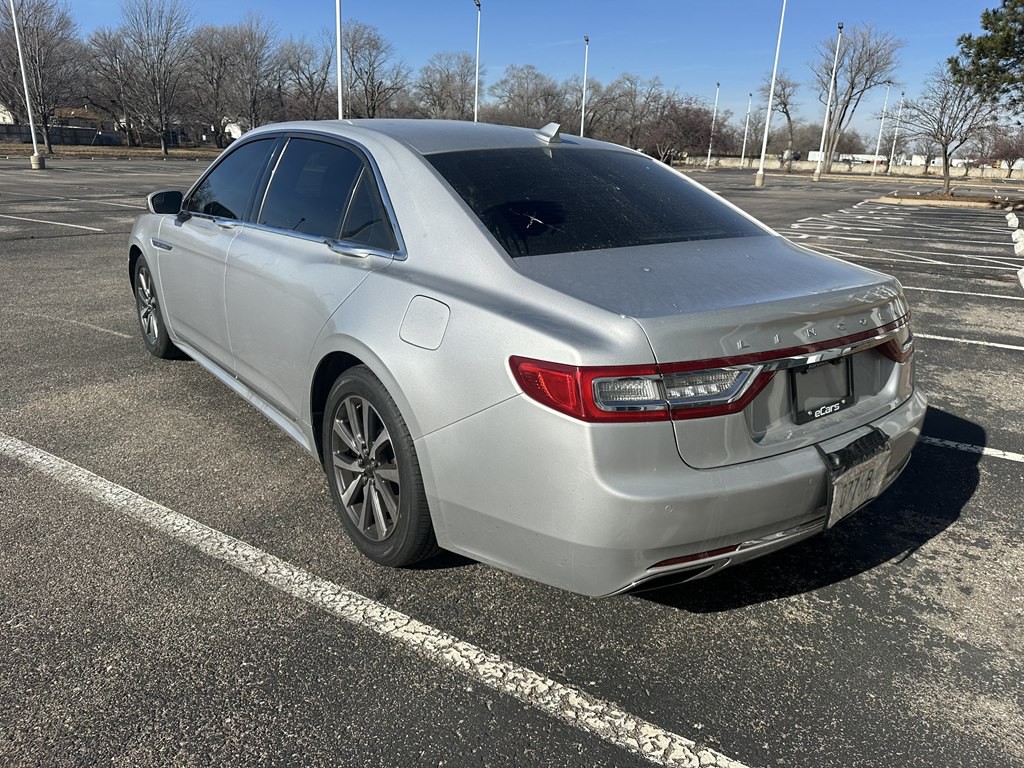 2018 Lincoln Continental Image 8