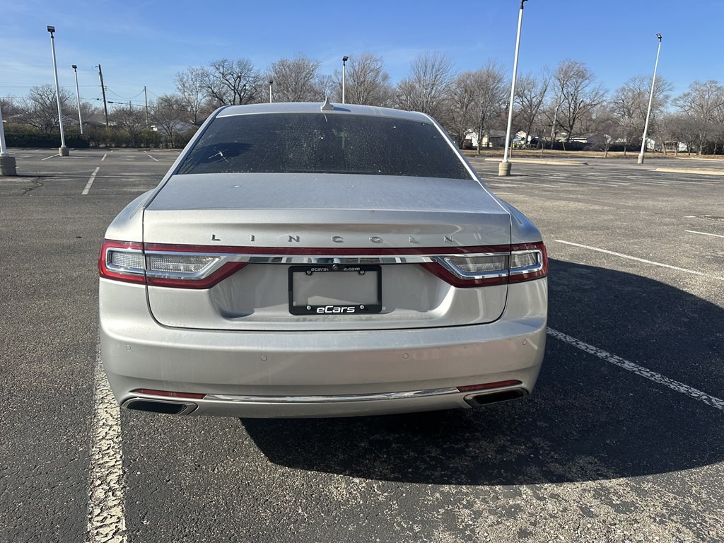 2018 Lincoln Continental Image 9