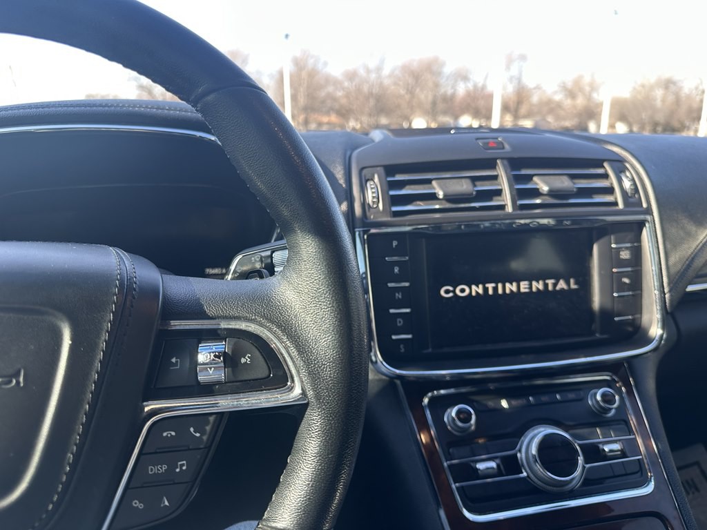 2018 Lincoln Continental Image 19