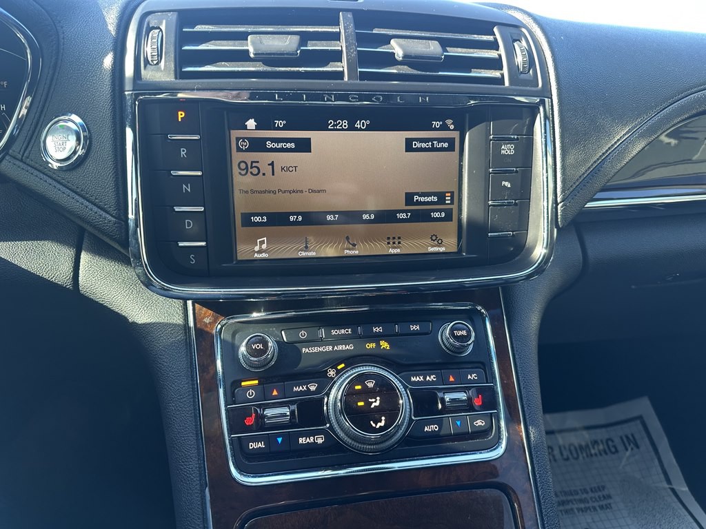 2018 Lincoln Continental Image 20