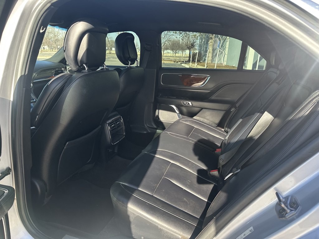 2018 Lincoln Continental Image 23