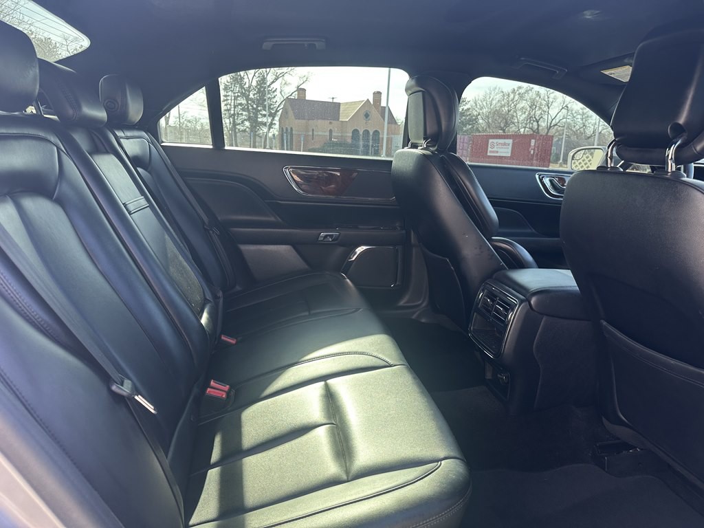 2018 Lincoln Continental Image 26