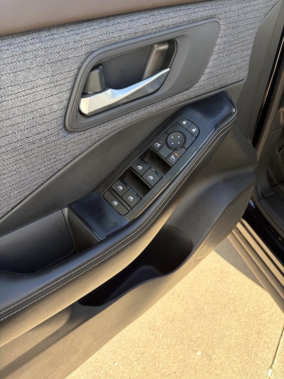 2023 Nissan Rogue Image 6