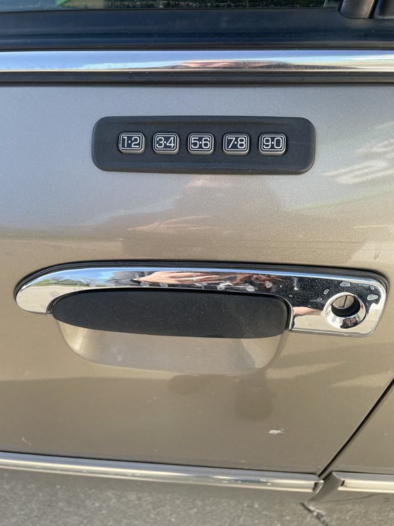 2001 Mercury Grand Marquis Image 6