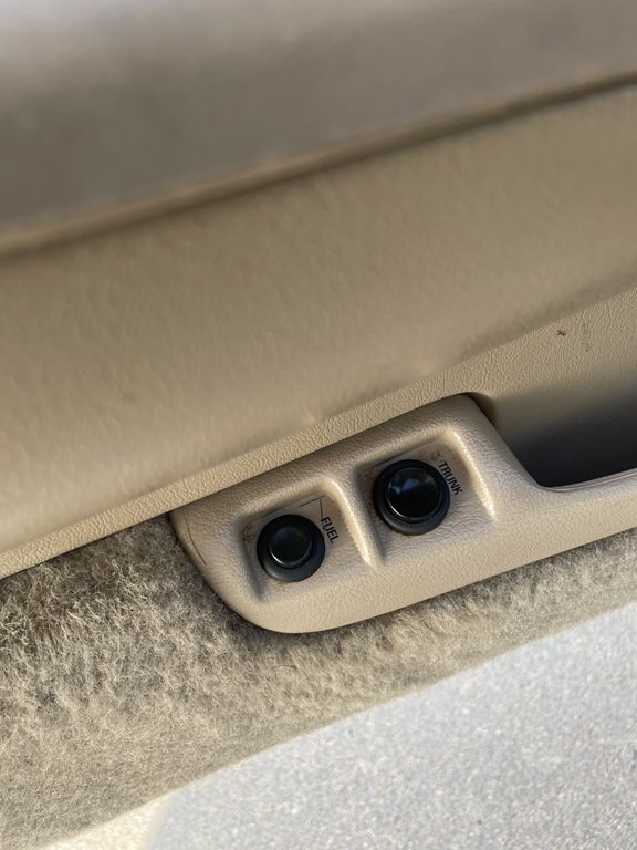 2001 Mercury Grand Marquis Image 8