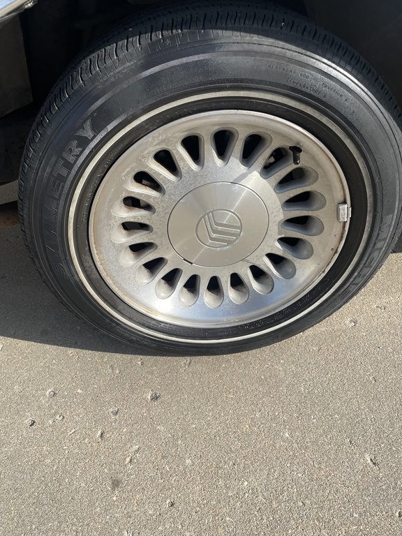 2001 Mercury Grand Marquis Image 25