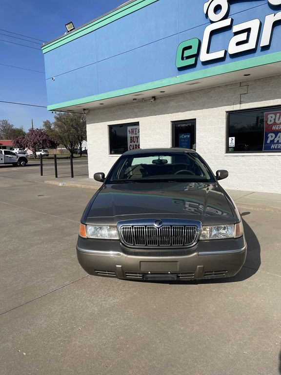 2001 Mercury Grand Marquis Image 3