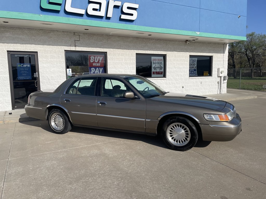 2001 Mercury Grand Marquis Image 2