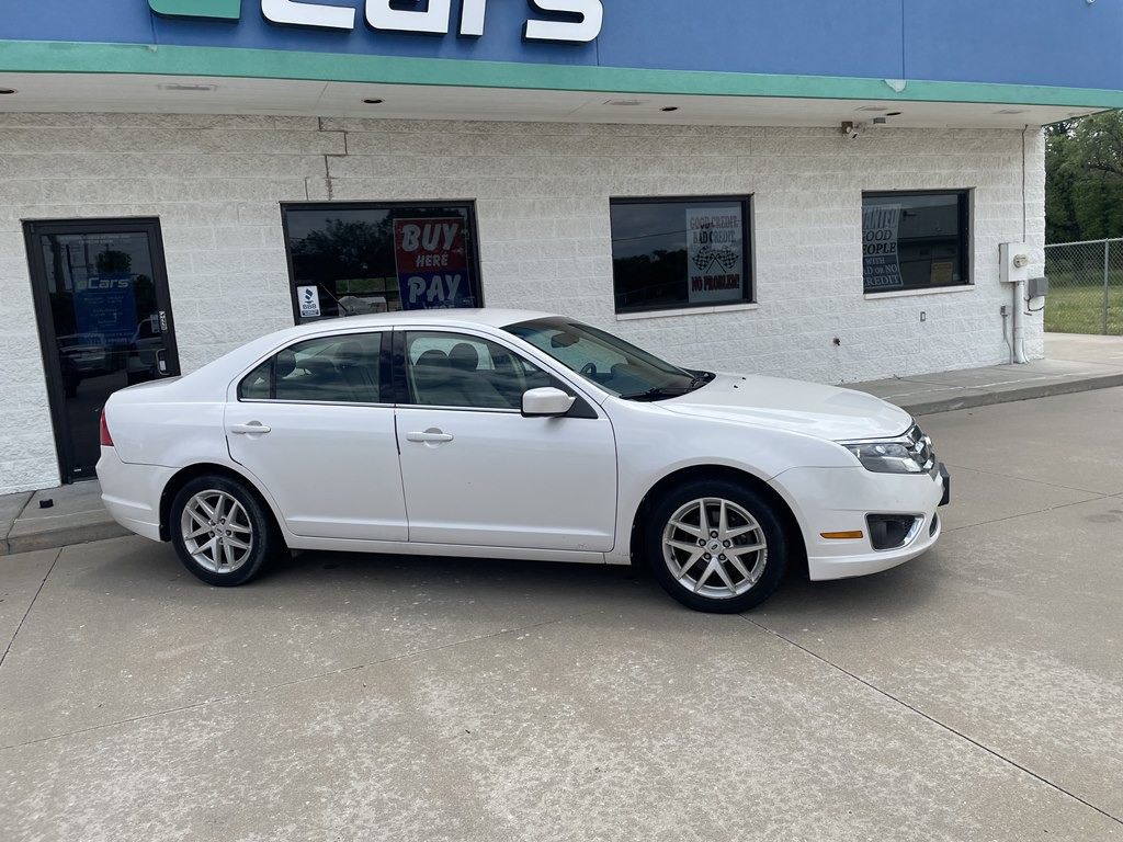 2011 Ford Fusion Image 2