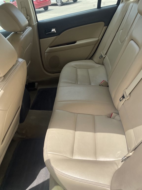 2011 Ford Fusion Image 22